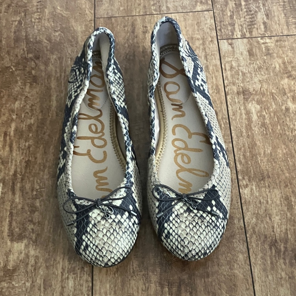 Sam Edelman Felicia Flat in Snakeprint